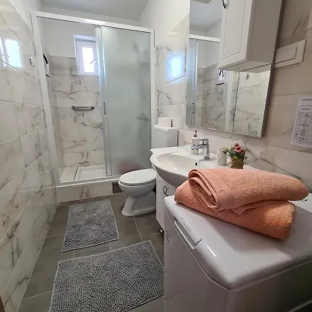 Apartman Anchor 2 Apartment *