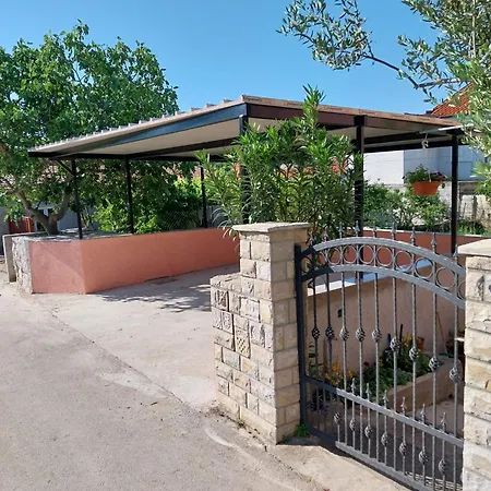 Apartman Anchor 2 *